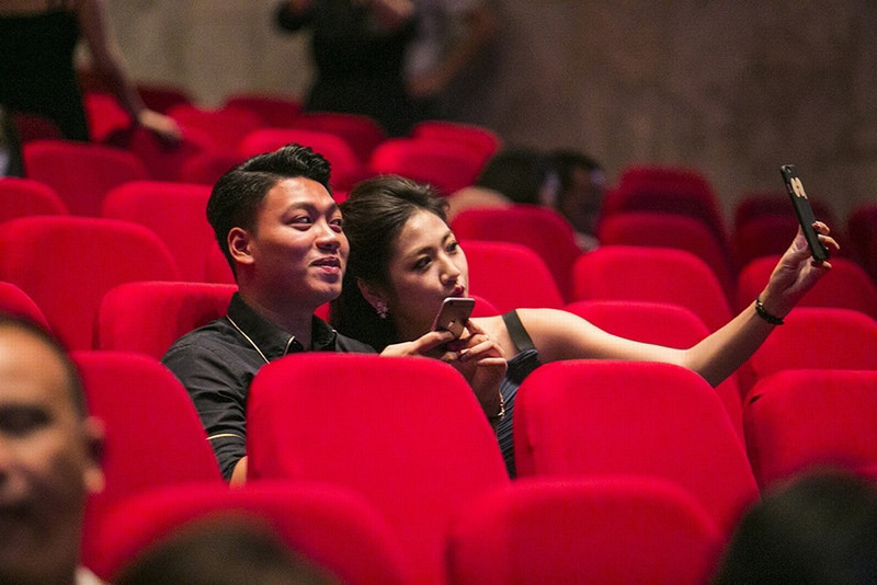 Tú Anh từng hai lần công khai bạn trai, một trong số đó là Bảo Hưng, em trai MC Ngọc Trinh – chàng trai nổi tiếng với những món đồ hàng hiệu đắt tiền. Vào tháng 7/2016, Á hậu lần đầu xuất hiện cùng Bảo Hưng nhưng đến cuối năm cô mới thừa nhận mối quan hệ khi đăng lên trang cá nhân tấm hình tình cảm trong sinh nhật bạn trai. Ảnh: Thuận Kiều