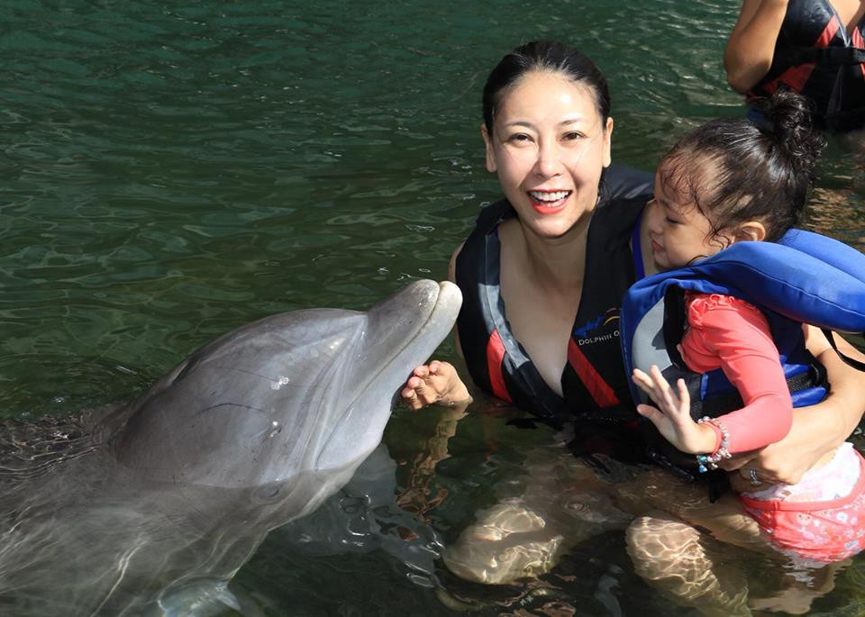 Những chuyến du lịch xa xỉ của Hà Kiều Anh và gia đình.