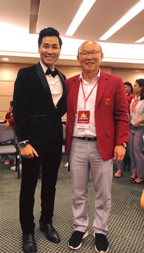 Nam MC cũng bày tỏ, anh thích sự thân thiện của HLV Park Hang Seo.