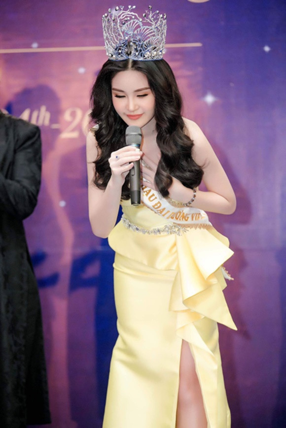 Hoa hậu Đại Dương khẳng định sẽ nỗ lực từng ngày, trưởng thành hơn để xứng đáng với danh hiệu cao quý mà mọi người đã tin tưởng trao cho mình. Cô cũng cúi đầu thay lời cảm ơn đến tất cả mọi người.