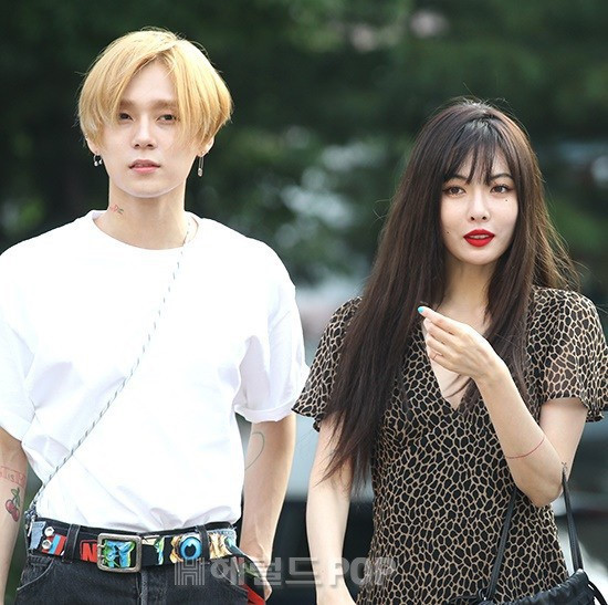 Sáng 13/9, Hyuna và E'Dawn đã bị đuổi khỏi công ty. Đại diện của Cube cho biết hai người đã tự ý xác nhận hẹn hò làm mất lòng tin và gây ra mâu thuẫn lớn với công ty, dẫn đến việc khó tiếp tục hợp tác. Quyết định của công ty quản lý đã gây nhiều bất ngờ. Phần lớn người hâm mộ ở Hàn Quốc ủng hộ Cube và cho rằng cặp sao trẻ phải chịu trách nhiệm với những tổn hại đã gây ra cho công ty. Hiện, Hyuna và E'Dawn vẫn chưa lên tiếng về vụ việc.