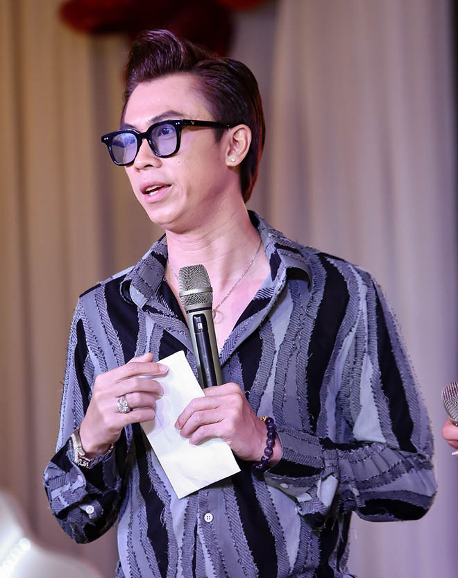 Hồ Việt Trung gây xôn xao khi vướng nghi án đạo nhạc Hàn Quốc.