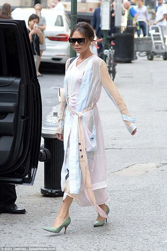 Theo một nguồn tin mới nhất được đăng trên The Sun, Victoria sẽ tái hợp đi lưu diễn cùng các thành viên nhóm Spice Girls. Tuy nhiên, kế hoạch đã bị đổ bể sau khi bà xã Beckham từ chối tham gia.