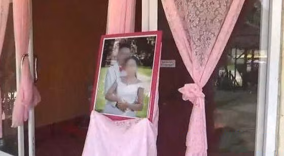 Bi doi tien thach cuoi, chu re huy hon ngay trong buoi le