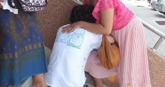 Bi doi tien thach cuoi, chu re huy hon ngay trong buoi le-Hinh-3