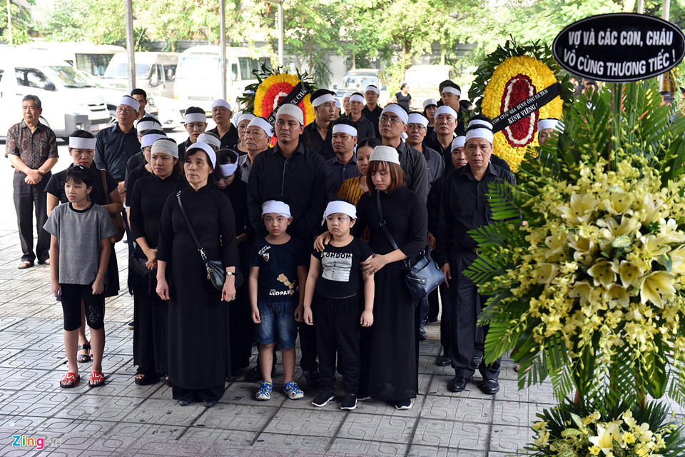 Diễn viên, đạo diễn Bùi Cường qua đời vào rạng sáng 3/8 do tai biến mạch máu não, hưởng thọ 71 tuổi.