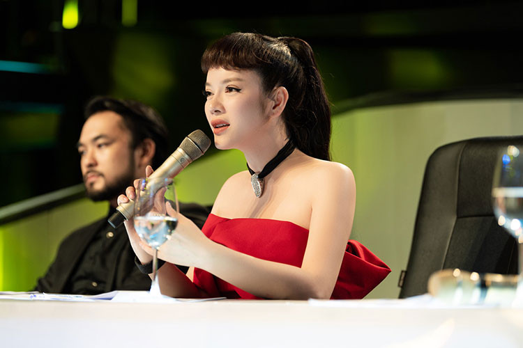 Đồng hành cùng Lý Nhã Kỳ làm giám khảo là hai ảo thuật gia gốc Việt nổi tiếng – Petey Majik và Palmas Nguyen. Ảnh: NVCC