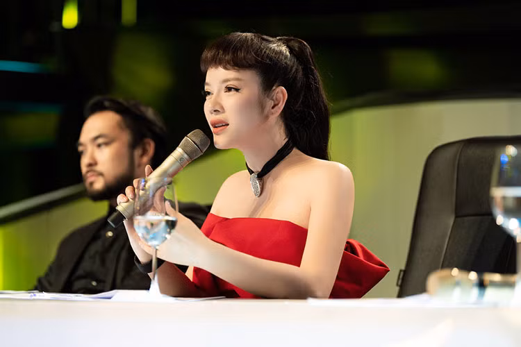 Đồng hành cùng Lý Nhã Kỳ làm giám khảo là hai ảo thuật gia gốc Việt nổi tiếng – Petey Majik và Palmas Nguyen. Ảnh: NVCC