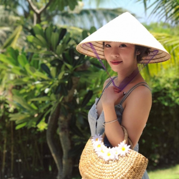 Vợ sắp cưới kém MC Đức Bảo 5 tuổi, đang làm biên tập viên thời sự quốc tế của kênh truyền hình quốc hội.