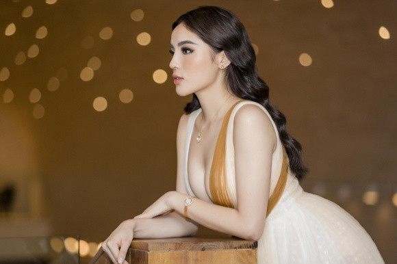 Vào ngày mai (5/5), Kỳ Duyên sẽ tham dự đám cưới của người chị thân thiết Diệp Lâm Anh và sau đó là quay trở lại phim trường để ghi hình "Khi đàn ông có bầu".