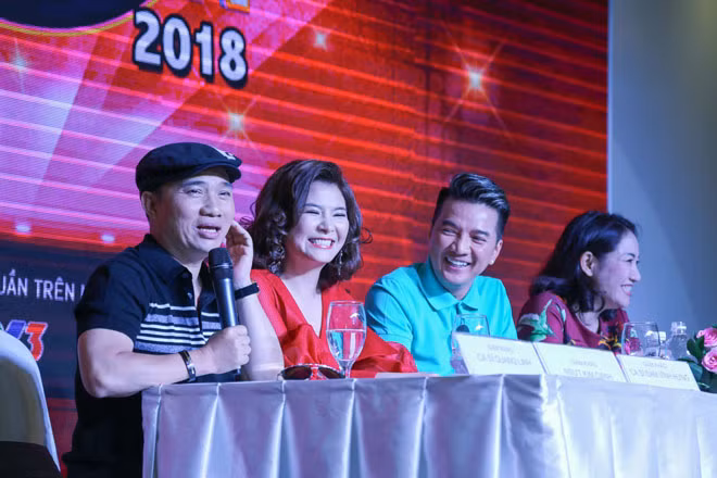 Cả Mr. Đàm và Quang Linh đều lên tiếng phủ nhận tin đồn "đá ghế" Hoài Linh.