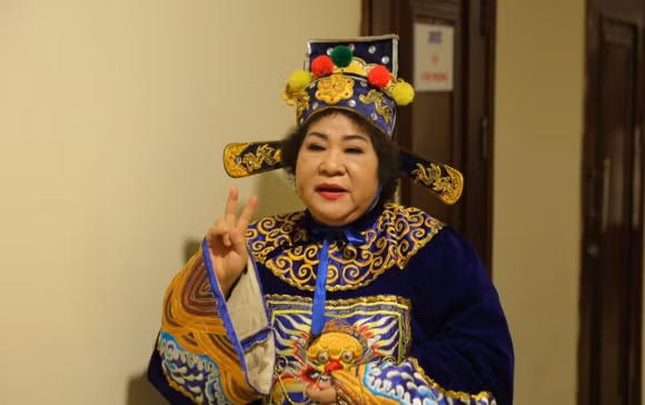 Trước đó không lâu, Minh Vượng có dịp tái ngộ khán giả cả nước khi tham gia đóng Táo quân 2018. Nét diễn hài duyên dáng không lẫn vào đâu được của Minh Vượng đã nhận được rất nhiều lời khen ngợi.