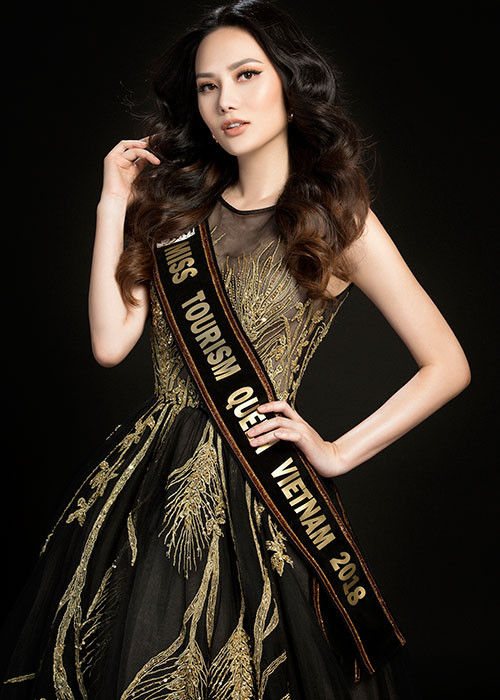 Tham gia đấu trường nhan sắc Miss Tourism Queen International 2018, Hoa hậu Đông Nam Á Diệu Linh chia sẻ cô cực kỳ háo hức và tự tin với trọng trách mới này.