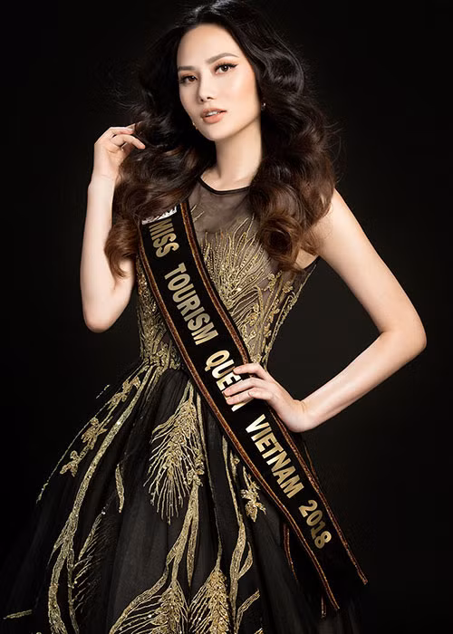 Tham gia đấu trường nhan sắc Miss Tourism Queen International 2018, Hoa hậu Đông Nam Á Diệu Linh chia sẻ cô cực kỳ háo hức và tự tin với trọng trách mới này.