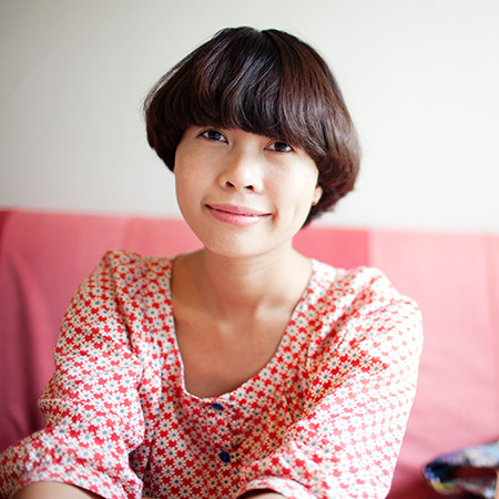 Nhiếp ảnh gia Maika Elan, người được biết có những bộ ảnh đầy nghệ thuật về người đồng tính.