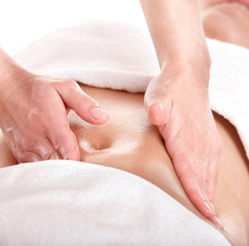 Massage mỗi ngày vừa khắc phục các vếr rạn, vừa giúp bạn nhanh chóng giảm mỡ bụng.