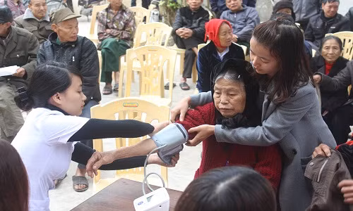 Cong ty CP Duoc pham Quoc te Abipha ” Chung tay ket noi - Chia se yeu thuong”-Hinh-3