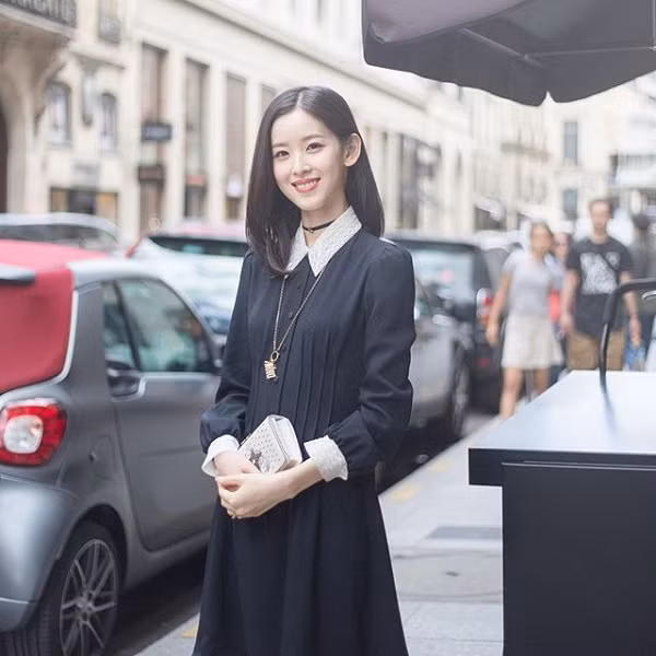 Trạch Thiên luôn là khách mời VIP ở nhiều show thời trang và sự kiện nổi tiếng.