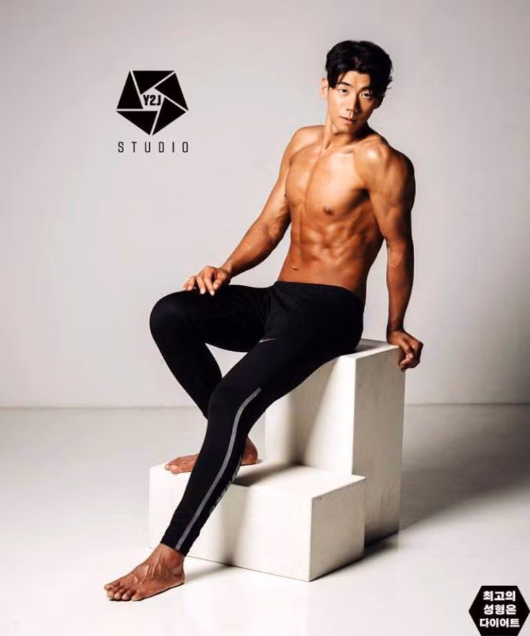 Jung Gun Chul quyết định thay đổi cuộc đời. Anh bắt đầu áp dụng chế độ ăn kiêng cùng việc luyện tập thể dục nghiêm ngặt. Nhờ nỗ lực và quyết tâm cao, Gun Chul cuối cùng đã giảm được 42 kg. Thân hình của anh trở nên săn chắc, cơ bụng 6 múi cuồn cuộn, không thua kém bất cứ vận động viên thể hình nào. Bất cứ ai chứng kiến hình ảnh trước và sau giảm cân của Jung Gun Chul đều thán phục anh.