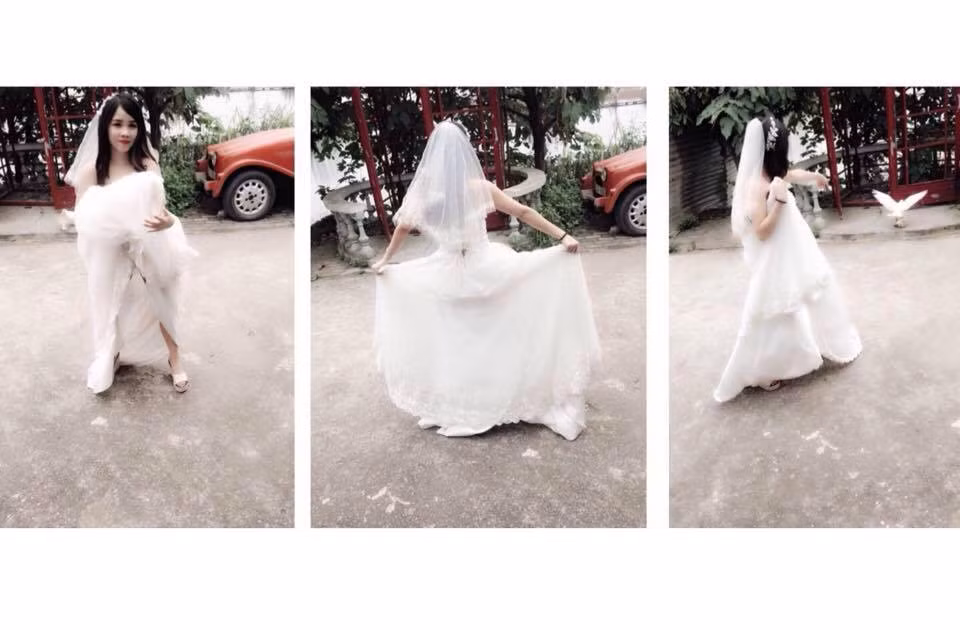 "Khủng khiếp! Làm dâu, làm vợ chứ có phải làm osin đâu mà một mình đánh vật với cả núi bát đĩa như thế này?", "Các bà, các mẹ, các em gái trong nhà đâu sao không ra giúp. Ừ thì người ta là dâu mới nhưng không phải vì thế mà không ai động tay chân, để mặc em nó một mình rửa bát đũa như vậy", "Vất thế này gọi người phục vụ, làm việc theo giờ cho xong. Vừa nhanh gọn, tiết kiệm sức lại cũng chẳng tốn là bao? Thời nào rồi mà còn phải è cổ ra làm việc quá đáng như vậy?"... đó là những dòng bình luận thường thấy, phổ biến của những người tỏ ra đồng cảm, thương cô gái tên Huyền trong bức ảnh vừa qua.