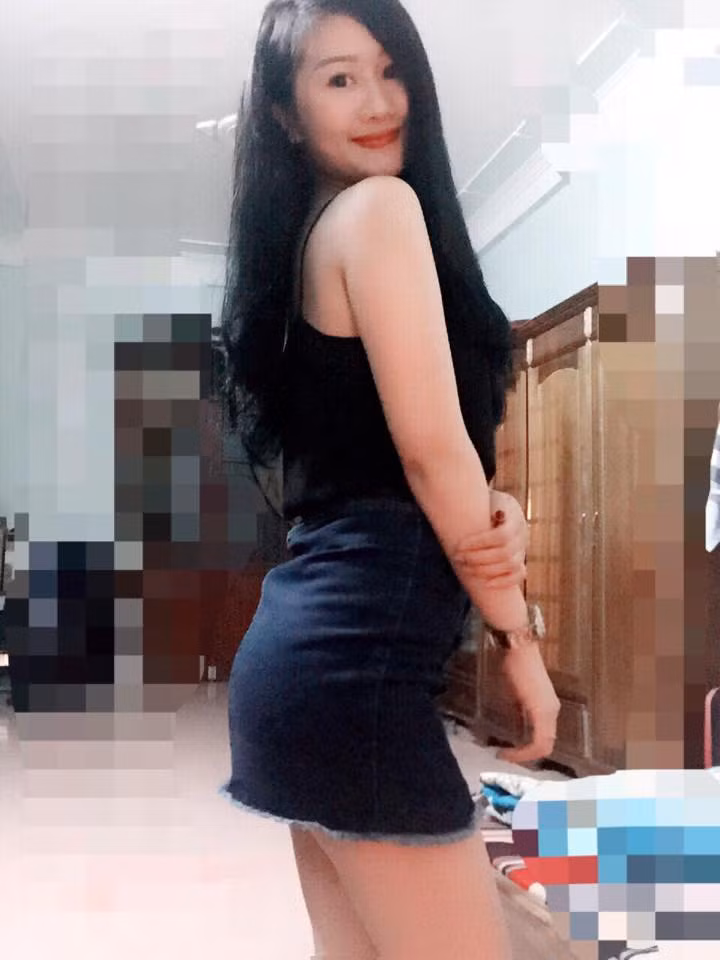 Bức ảnh chứng minh sau khoảng thời gian cố gắng tập luyện và nhận được sự giúp đỡ của chồng, chị Cẩm Nhung đã lấy lại được vóc dáng, thân hình cân đối, ưa nhìn như trước đây. Ảnh trong bài: Facebook nhân vật.