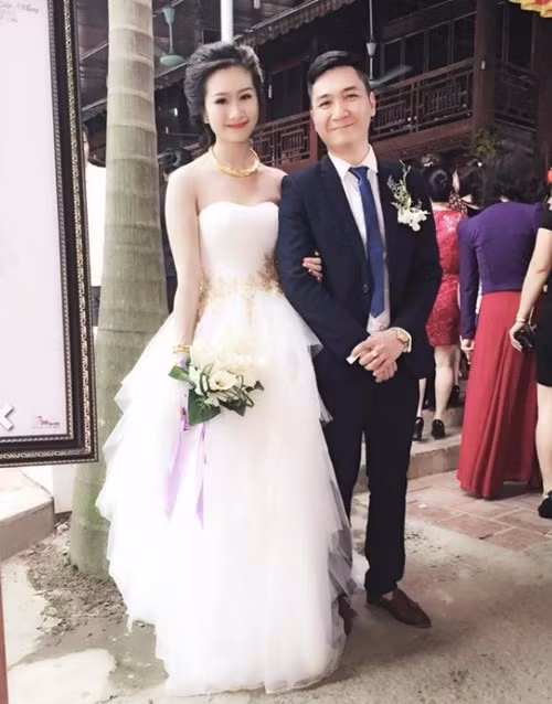 Câu chuyện của Đặng Cẩm Nhung - nàng dâu 9X hy sinh sắc đẹp trong khoảng thời gian mang bầu hiện đã có hơn 10 nghìn lượt chia sẻ trên mạng xã hội. Cẩm Nhung tiết lộ cô cảm thấy có rất nhiều chị em phụ nữ trên cả nước có cùng hoàn cảnh, từng trải qua quãng thời gian khó khăn như mình nên cô đã quyết định chia sẻ câu chuyện của bản thân lên mạng xã hội để mọi người cùng hiểu, cùng rút ra những kinh nghiệm có ích phục vụ cho bản thân cũng như duy trì hạnh phúc gia đình.