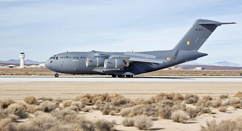 Trước tình hình trên, lực lượng đặc nhiệm Mỹ đã phải sơ tán khẩn cấp khỏi Tripoli trên một máy bay vận tải quân sự cỡ lớn được xác định là chiếc C-17A Globemasster III.