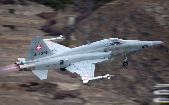 Máy bay tiêm kích F-5E Tiger II là thế hệ hai của dòng tiêm kích hạng nhẹ F-5 do công ty Northrop sản xuất vào đầu những năm 1970 nhằm giành hợp đồng Máy bay Tiêm kích Quốc tế (IFA) mà chính quyền Mỹ đưa ra lúc đó.