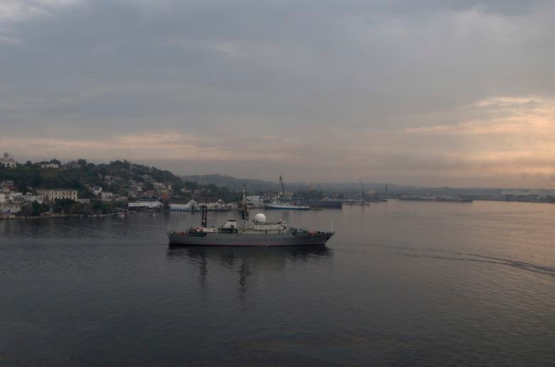 Viktor Leonov thường hiện diện mỗi năm một lần trên vùng biển quốc tế gần bờ biển phía đông nước Mỹ kể từ năm 2015.