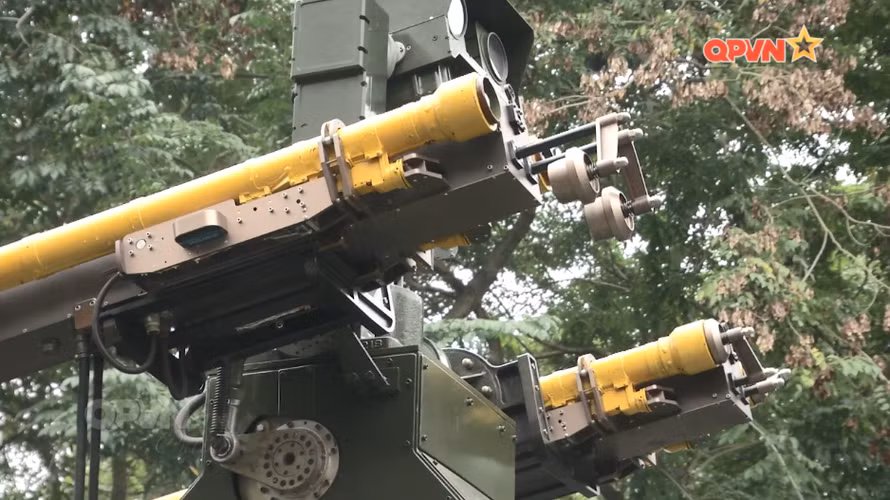 Như đã báo cáo, tổ hợp tên lửa phòng không tự hành tầm thấp này có thể sử dụng MANPADS Igla-S tiên tiến hơn nhiều thay vì loại Strela-2M cổ điển, tên lửa mới có khả năng bắn trúng mục tiêu ở cự ly lên tới 6 km.