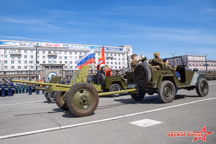 Hai khẩu pháo chống tăng M-42 45mm được Liên Xô sử dụng phổ biến từ năm 1942-1945. Nó được xem là vũ khí chống tăng chủ lực thời kỳ đầu chiến tranh Vệ quốc vĩ đại. Nguồn ảnh: Arms-Expo