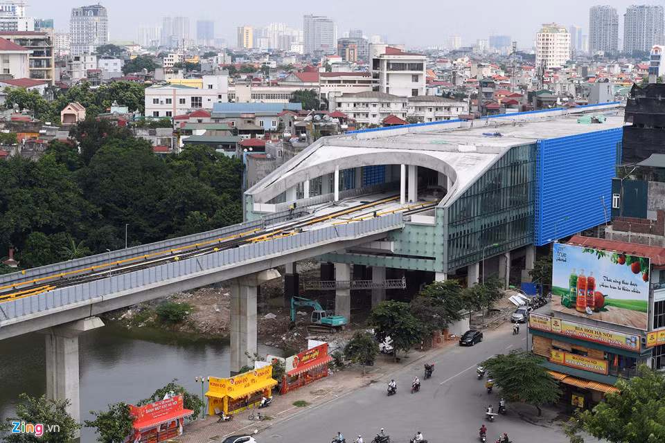 Theo Thứ trưởng Bộ GTVT Nguyễn Ngọc Đông, dự án đang vướng mắc về khâu giải ngân số tiền hơn 250 triệu USD từ hiệp định bổ sung thêm vốn. Số kinh phí này bị chậm do các thủ tục pháp lý từ các bộ, ngành, Ngân hàng Xuất nhập khẩu Trung Quốc.