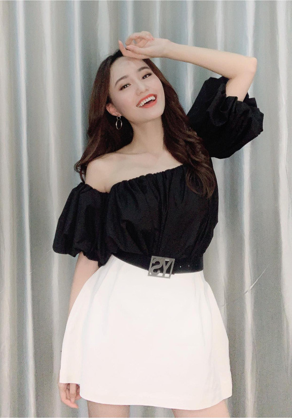 Nhìn chung, gu ăn mặc của Xuân Anh khá gần gũi với chị em cùng tuổi.