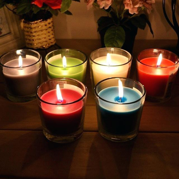 Nến thơm. Nến thơm với quảng cáo giúp ngủ ngon được nhiều người ưa dùng. Tuy nhiên, chuyên gia sức khỏe lại khuyên không nên lựa chọn sản phẩm này khi mang thai.