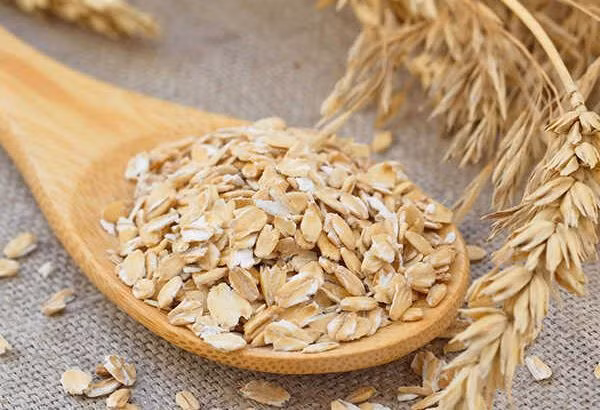 Thay vào đó, bạn nên lựa chọn những thực phẩm giàu chất xơ khác như ngô, yến mạch, kê hay các loại ngũ cốc.