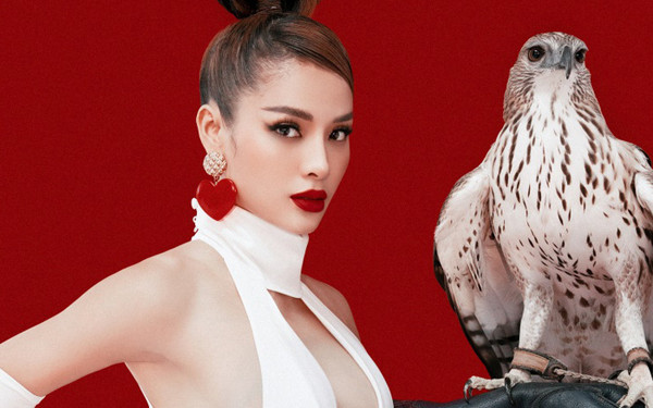 Theo đuổi phong cách thời trang gợi cảm, Phương Trinh Jolie được đánh giá là một trong mỹ nhân chịu khó khoe thân nhất nhì Vbiz.