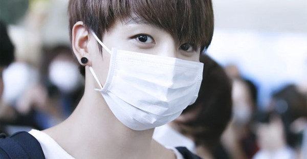 Khẩu trang là một rào chắn đơn giản giúp ngăn các giọt bắn từ đường hô hấp, lây bệnh từ người sang người. Tuy nhiên, đeo khẩu trang phòng dịch chỉ có công dụng trong một thời gian nhất định, đặc biệt là khẩu trang y tế.