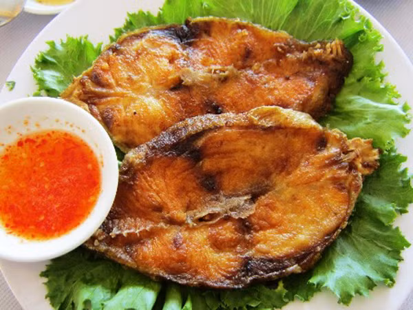 Bên cạnh đó, chuyên gia sức khỏe cũng cảnh báo ngay cả thịt cá cũng tiềm ẩn nguy cơ sức khỏe. Chẳng hạn, thịt cá mập, cá ngừ có thể chứa lượng thủy ngân cao. Tốt nhất, không nên ăn quá 1 lần mỗi tuần. Ảnh: Internet.