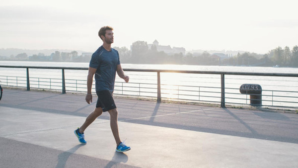 Là bài tập nhẹ nhàng song quá trình đi bộ vẫn xuất hiện hàng loạt cảm giác khó chịu. Các nhà nghiên cứu cho rằng đây chứng tỏ dấu hiệu sức khỏe có vấn đề, cơ thể đang muốn “nói” với bạn.