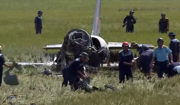 Trong khi nỗi đau còn chưa kịp nguôi sau 2 vụ rơi máy bay liên tiếp chỉ trong vòng không đầy một tuần, 8h20 phút sáng 26/8/2016, máy bay L-39 mang số hiệu 8705 thuộc Trung đoàn 910 (Trường Sĩ quan Không quân) gặp nạn và rơi ở Hòa Thành, Đông Hòa (Phú Yến). Vụ tai nạn khiến thượng sĩ Phạm Đức Trung, học viên phi công khóa K41, Trường Sĩ quan không quân hi sinh.