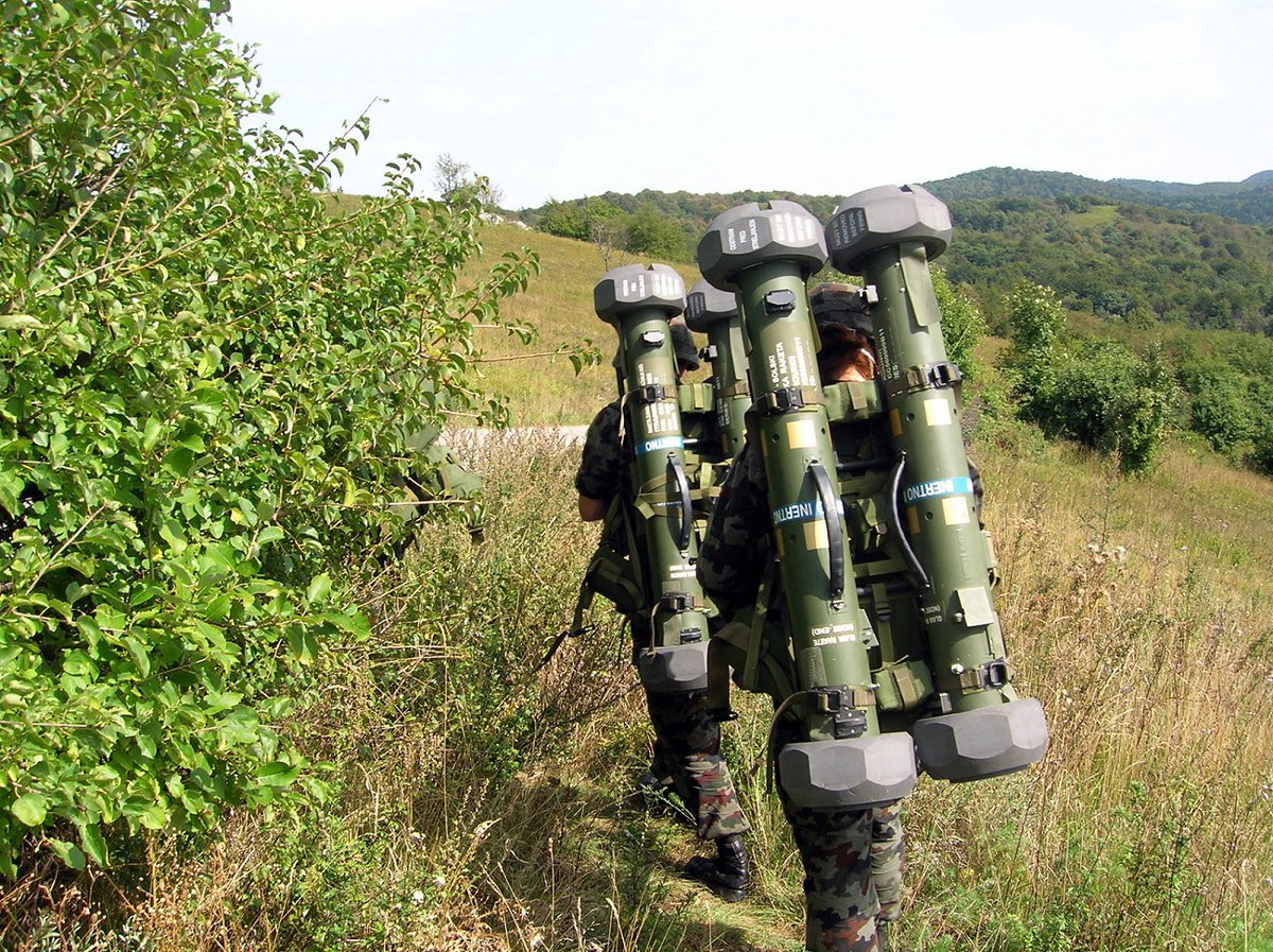 Tuy nhiên, với một quốc gia vốn dĩ yên bình như Hà Lan, việc quân đội nước này để quên vũ khí ở ngoài đường đã khiến người dân hết sức lo ngại vì có thể trong quá khứ, rất nhiều loại vũ khí khác đã bị binh lính nước này... để quên trong lúc huấn luyện nhưng không được báo lên chính quyền địa phương. Nguồn ảnh: Pinterest.