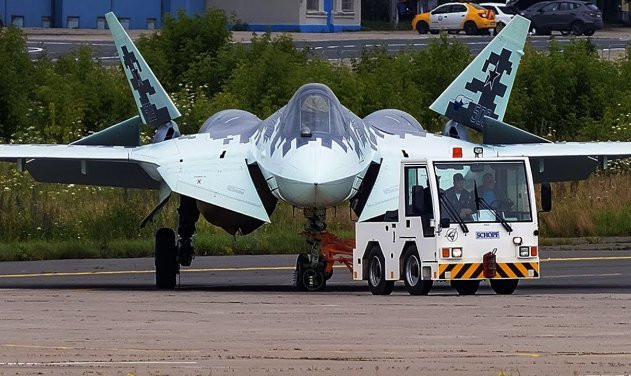 Việc chọn Thổ Nhĩ Kỳ làm quốc gia phát triển chung Su-57 có vẻ là điều khó có thể xảy ra, ít nhất là trong thời điểm hiện tại khi mà chưa có gì đảm bảo Ankara sẽ không một lần nữa "trở mặt" với đồng minh của mình nhưng ít nhất, Moscow cũng có thể trông chờ vào việc kêu gọi tiền đầu tư từ quốc gia này. Nguồn ảnh: BI.