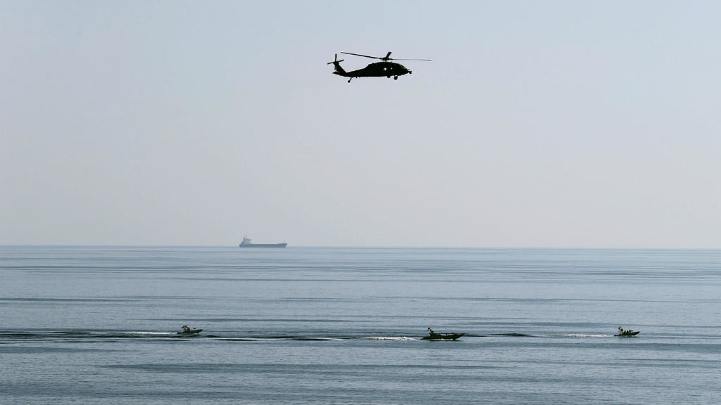 Tất cả các sự cố kể trên xảy ra chỉ trong vòng một tháng trở lại đây, biến vùng biển Hormuz trở thành điểm nóng căng thẳng nhất trên biển ở thời điểm hiện tại, có thể xảy ra xung đột vũ trang bất cứ lúc nào nếu các bên liên quan không chịu bình tĩnh lại. Nguồn ảnh: BI.