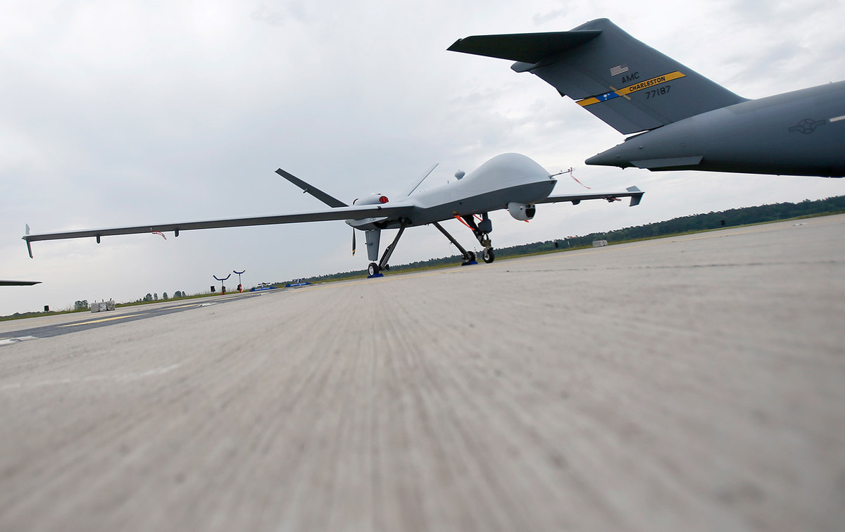 Theo bản báo cáo này, NATO hiện đang tích trữ khoảng 150 quả bom hạt nhân loại B61 của Mỹ ở các căn cứ khắp châu Âu. Số lượng vũ khí này được NATO và Mỹ cùng bảo quản cực kỳ nghiêm ngặt và từng được Mỹ đưa đến châu Âu từ trong quá khứ. Nguồn ảnh: USAF.