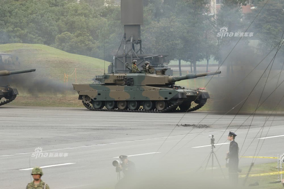 Tổng cộng Nhật Bản đã sản xuất được 341 xe tăng chủ lực loại này. Tất cả hiện vẫn đang được Nhật sử dụng trong biên chế lực lượng mình. Nguồn ảnh: Sina.