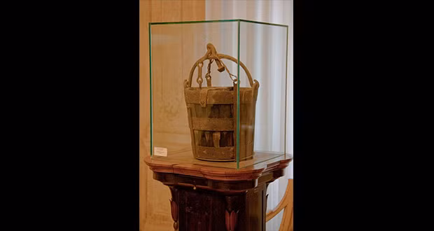 Đầu tiên là cuộc chiến vì một cái... xô. Đây là một cuộc chiến tranh thực sự diễn ra giữa hai xứ Bologna và Modena của Italia vào năm 1325, kết quả là 2000 người đã thiệt mạng và bằng ấy người bị thương chỉ vì một cái xô. Nguồn ảnh: WATM.