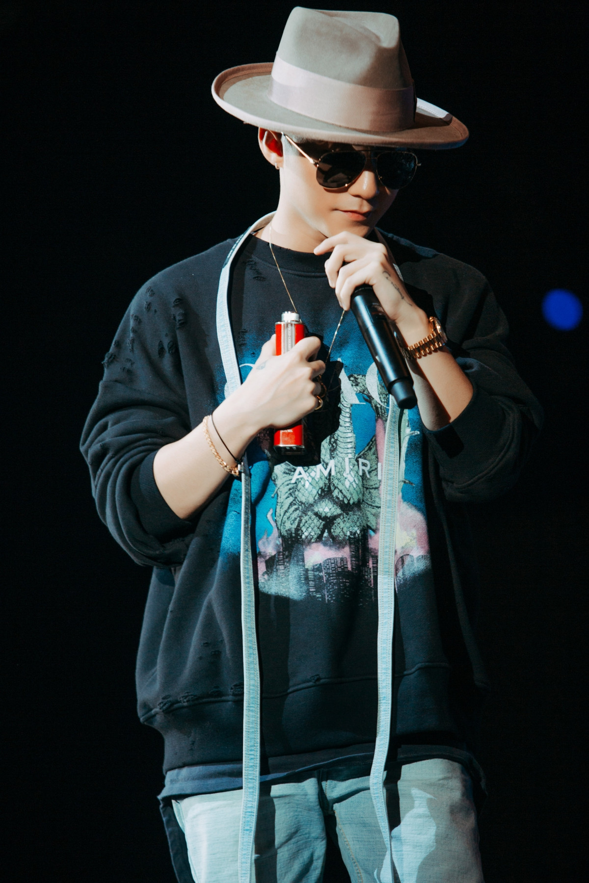 “Soi suong suong” loat do hieu cua Son Tung M-TP tai Sky Tour 2019-Hinh-7