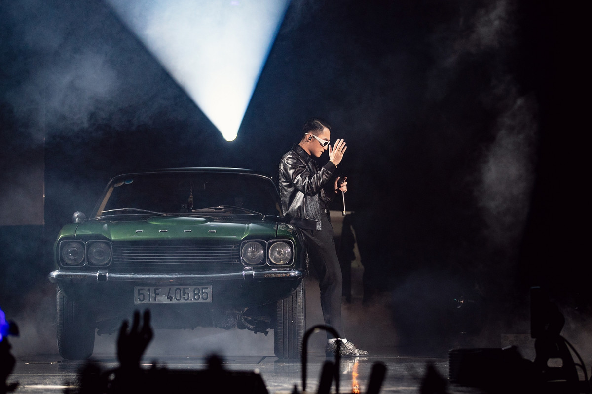 “Soi suong suong” loat do hieu cua Son Tung M-TP tai Sky Tour 2019