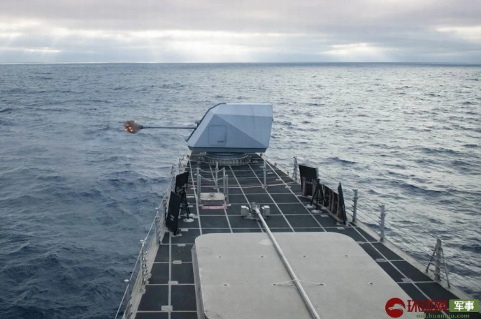 Có trị giá khoảng nửa tỷ USD cho mỗi tàu, các tàu chiến đấu ven bờ thuộc lớp Independence của Hải quân Mỹ được thiết kế cực kỳ đặc biệt với ba thân và có độ giãn nước rất thấp chỉ khoảng 3100 tấn. Nguồn ảnh: QQ.