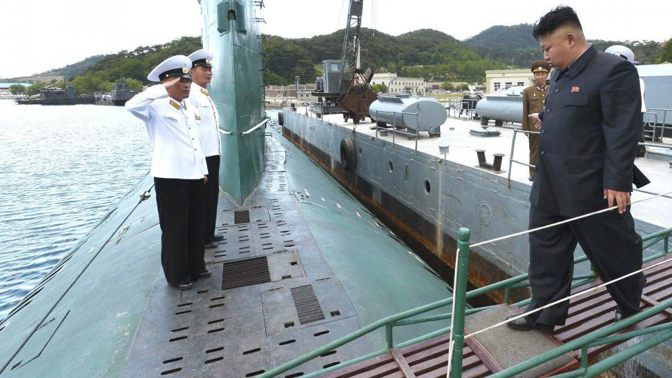 Các chuyên gia cũng nhận định, dù rằng phát triển công nghệ tàu ngầm là cực kỳ khó và rất tốn kém, nhưng đây lại được cho là hướng đi đứng đắn nhất của Triều Tiên trong thời điểm hiện tại nhằm tăng cường sức mạnh cho lực lượng hải quân. Nguồn ảnh: BI.